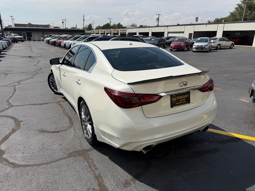 Infiniti Q50 3.0t LUXE 2019