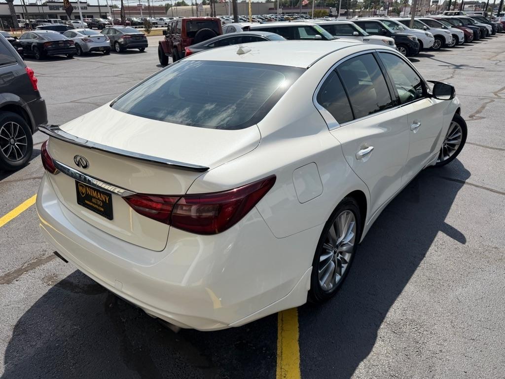 Infiniti Q50 3.0t LUXE 2019