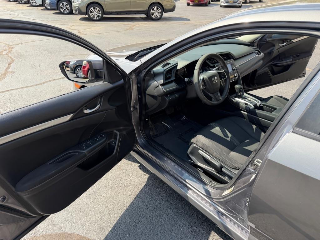 Honda Civic LX Sedan CVT 2016