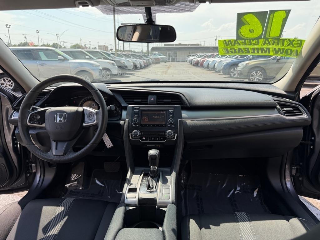 Honda Civic LX Sedan CVT 2016