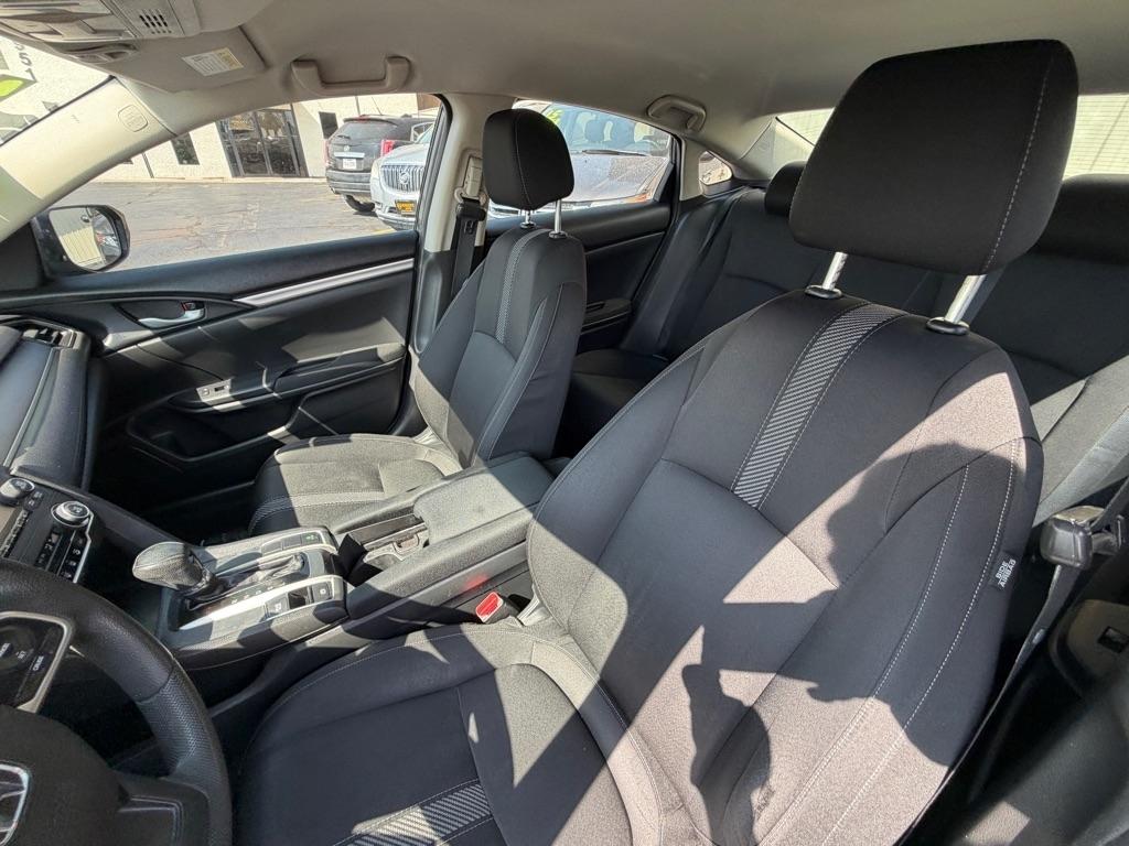 Honda Civic LX Sedan CVT 2016