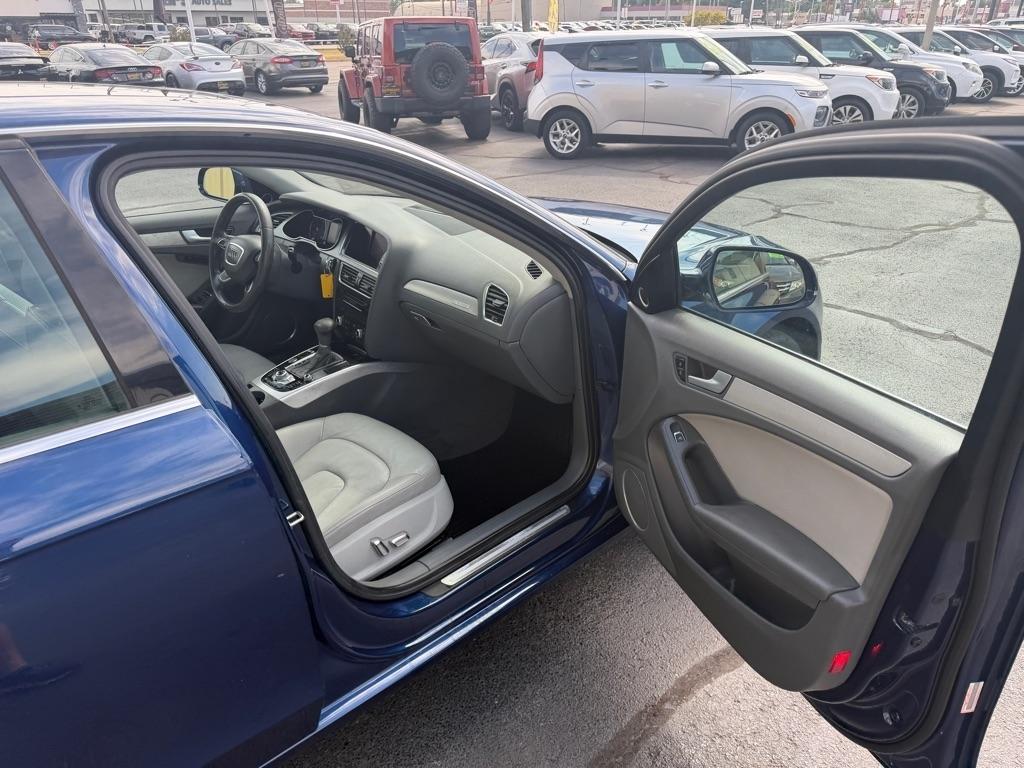 Audi A4 2.0T Sedan quattro Tiptronic 2013