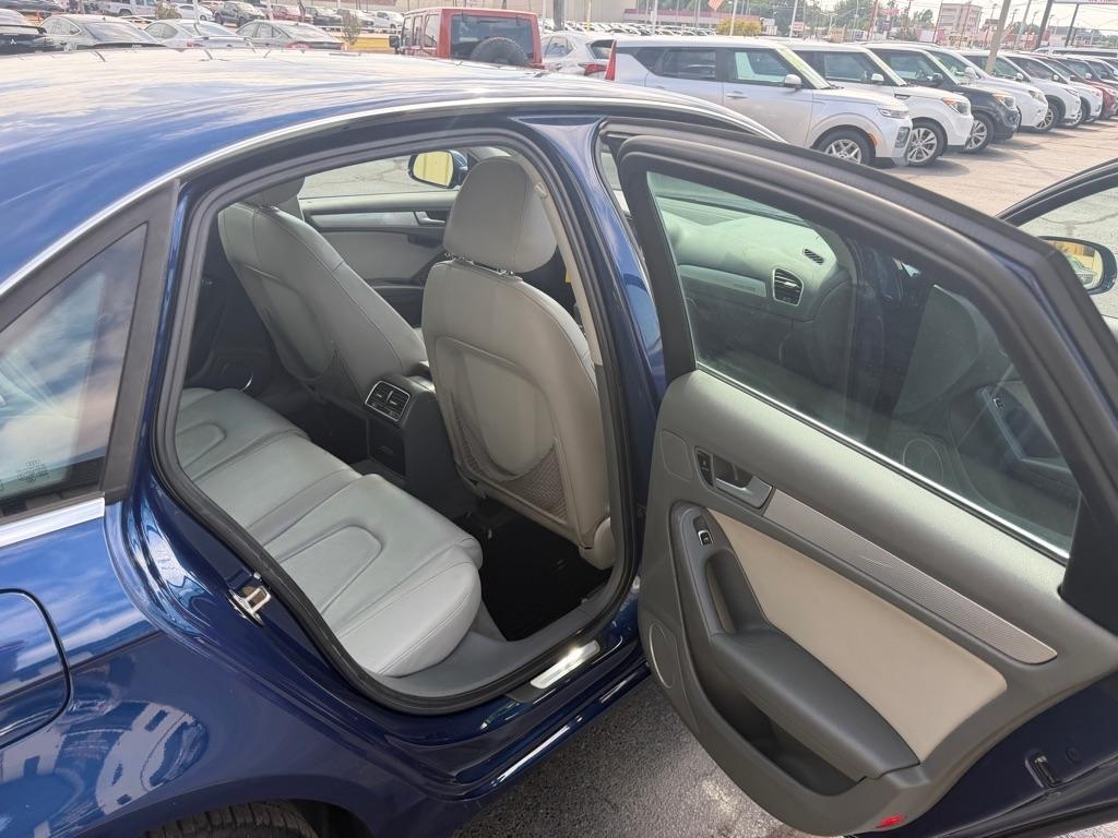 Audi A4 2.0T Sedan quattro Tiptronic 2013
