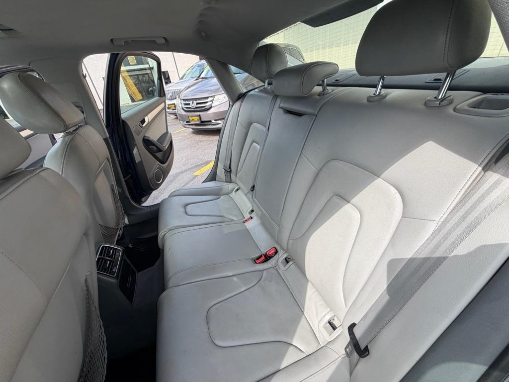 Audi A4 2.0T Sedan quattro Tiptronic 2013