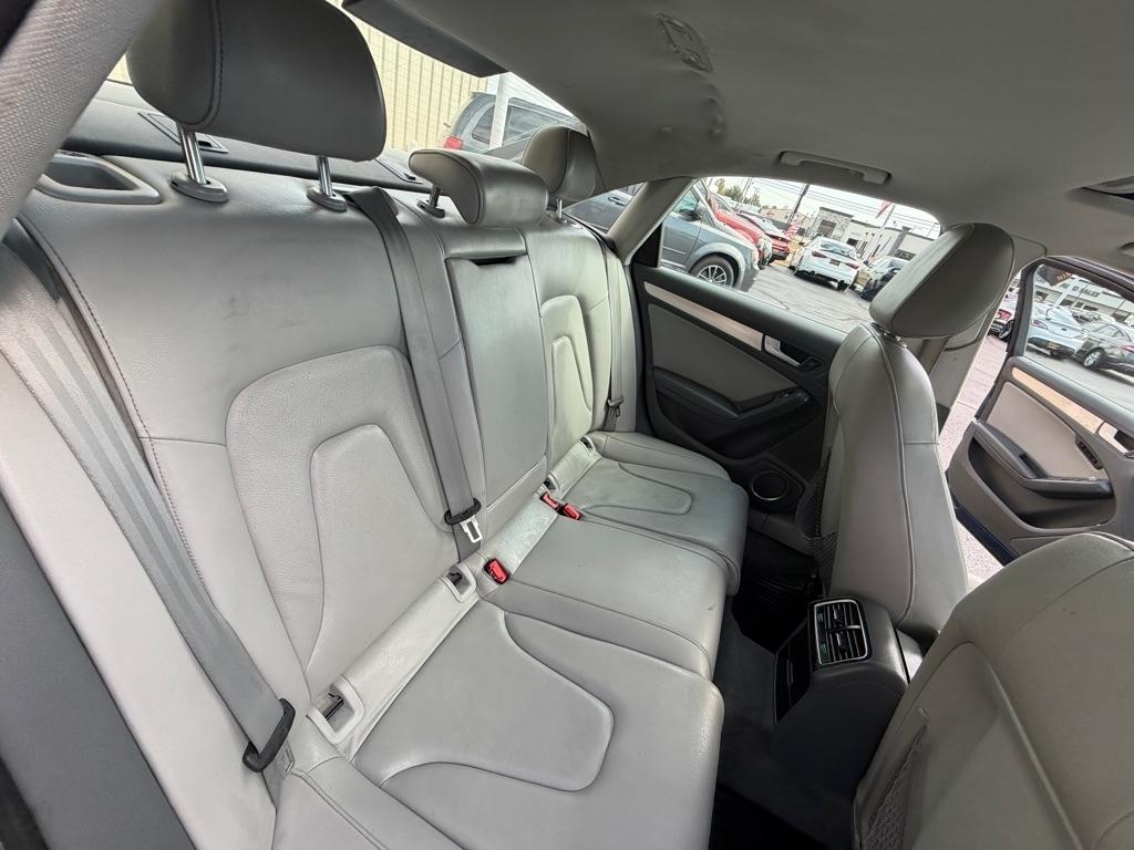 Audi A4 2.0T Sedan quattro Tiptronic 2013