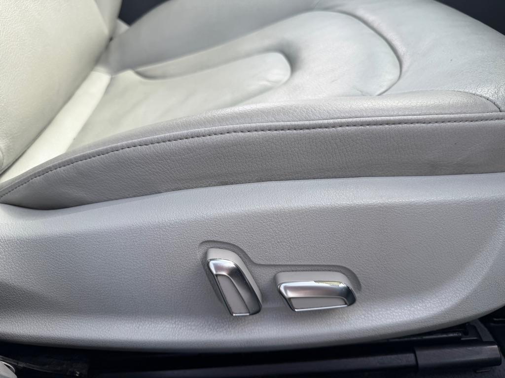 Audi A4 2.0T Sedan quattro Tiptronic 2013
