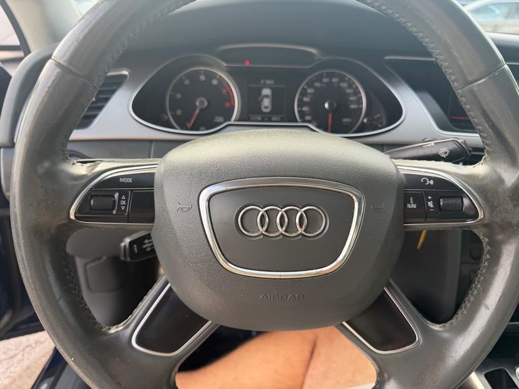 Audi A4 2.0T Sedan quattro Tiptronic 2013