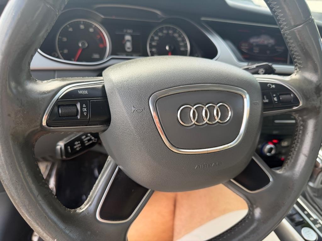 Audi A4 2.0T Sedan quattro Tiptronic 2013