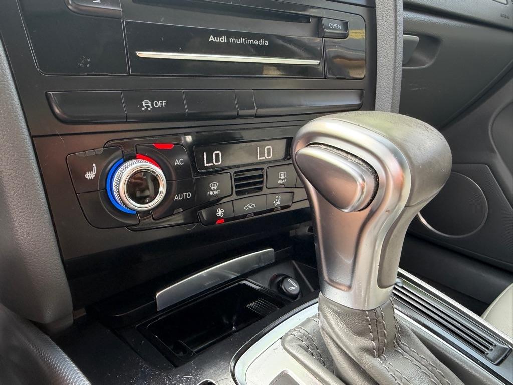 Audi A4 2.0T Sedan quattro Tiptronic 2013