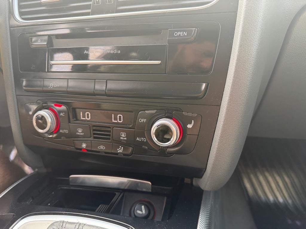 Audi A4 2.0T Sedan quattro Tiptronic 2013