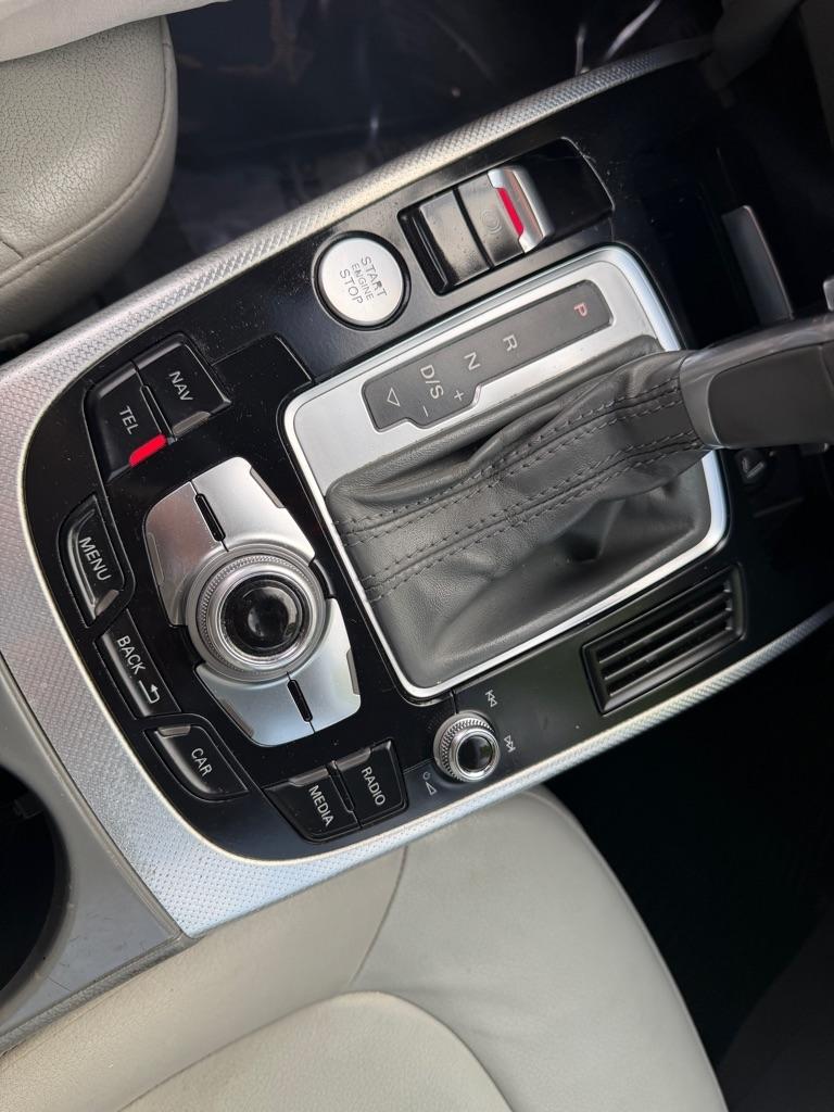 Audi A4 2.0T Sedan quattro Tiptronic 2013