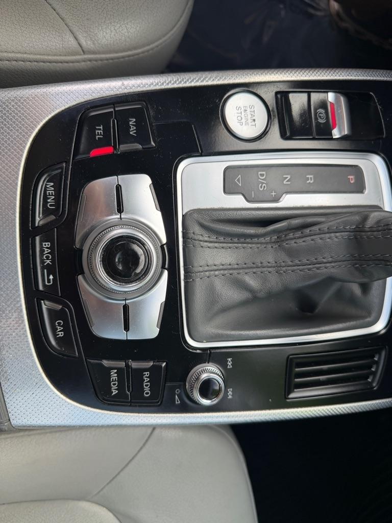 Audi A4 2.0T Sedan quattro Tiptronic 2013