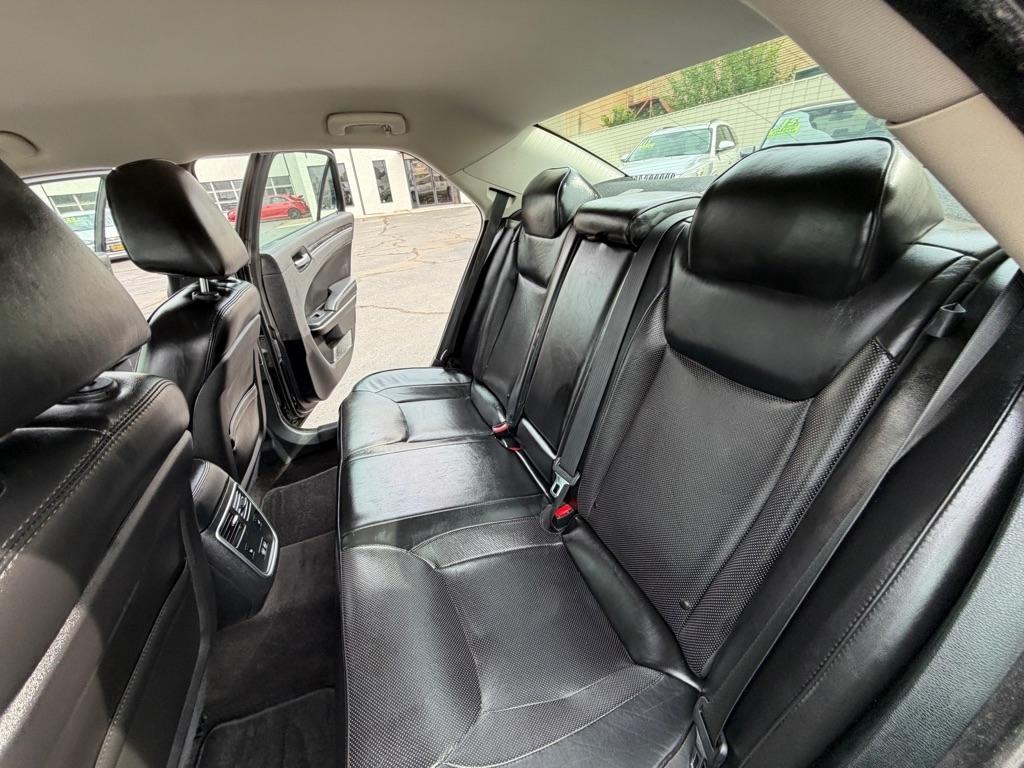 Chrysler 300 Limited RWD 2019