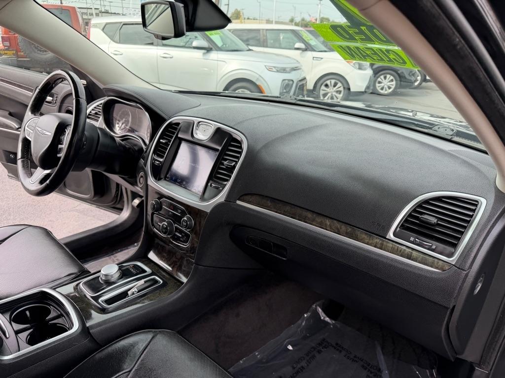 Chrysler 300 Limited RWD 2019