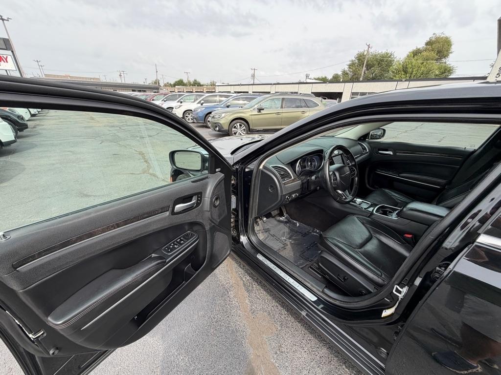 Chrysler 300 Limited RWD 2019