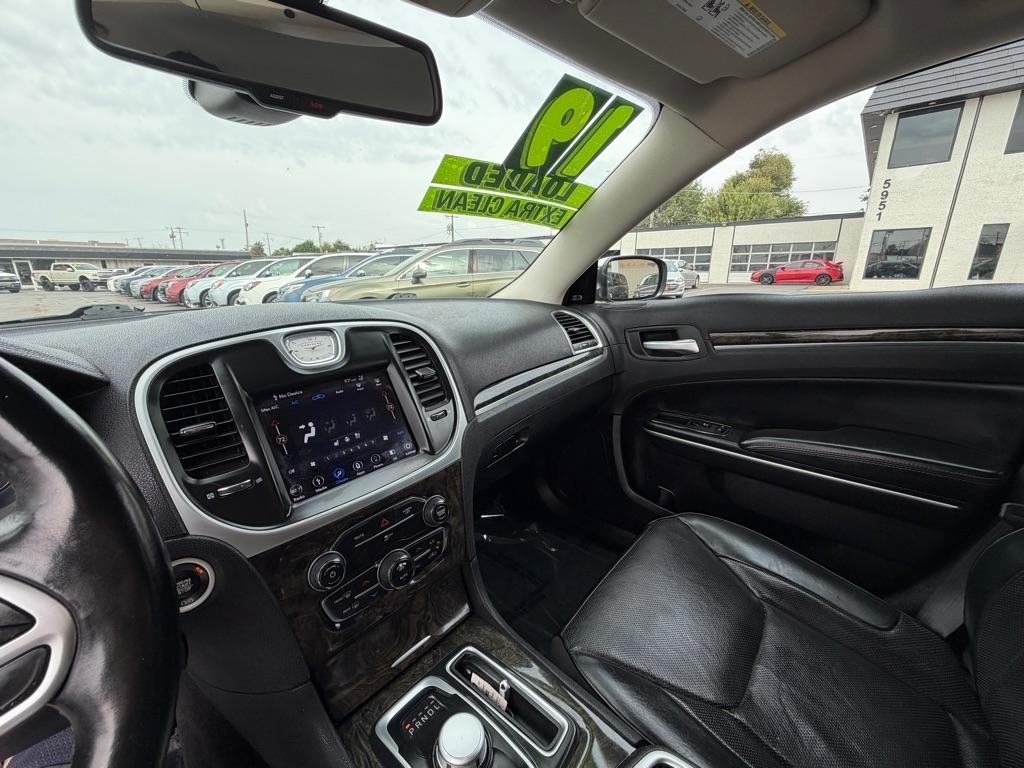 Chrysler 300 Limited RWD 2019