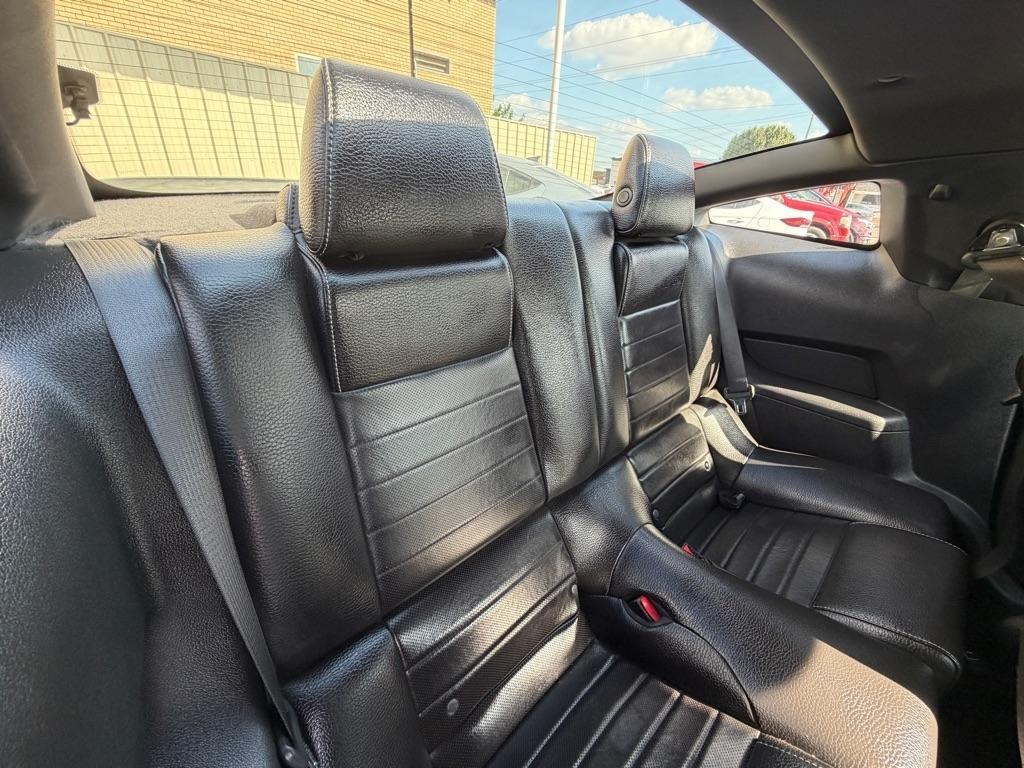 Ford Mustang V6 Coupe 2012