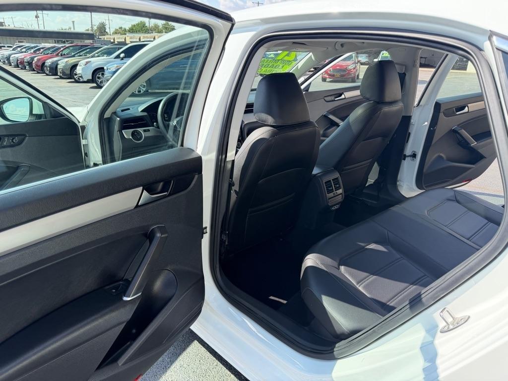 Volkswagen Passat SE 2021
