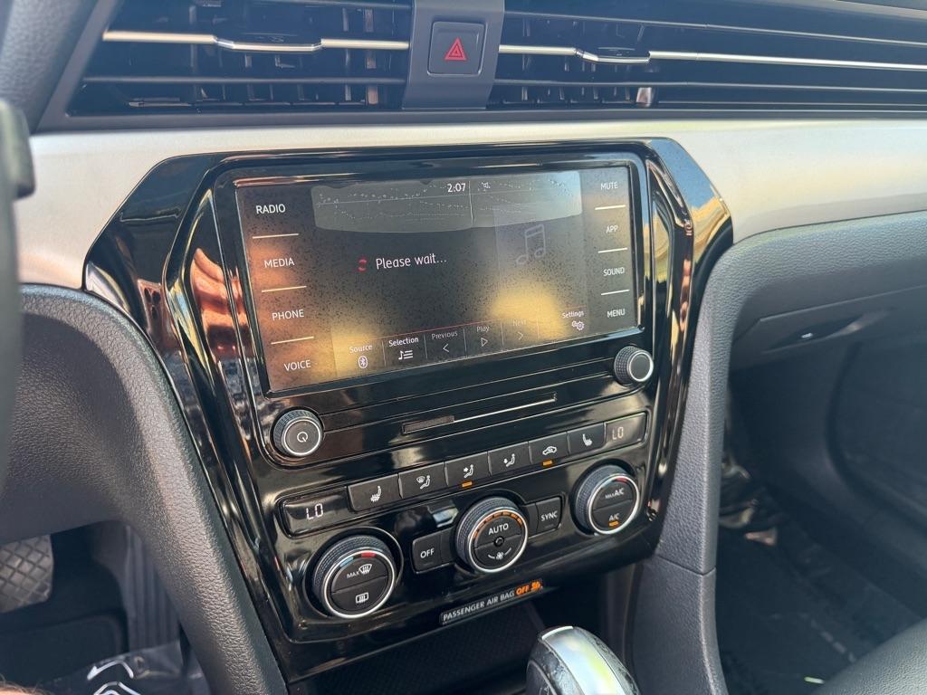 Volkswagen Passat SE 2021