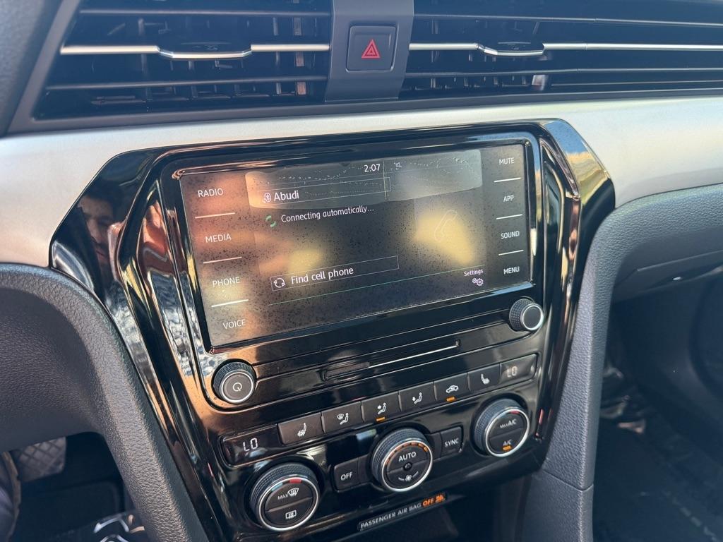 Volkswagen Passat SE 2021