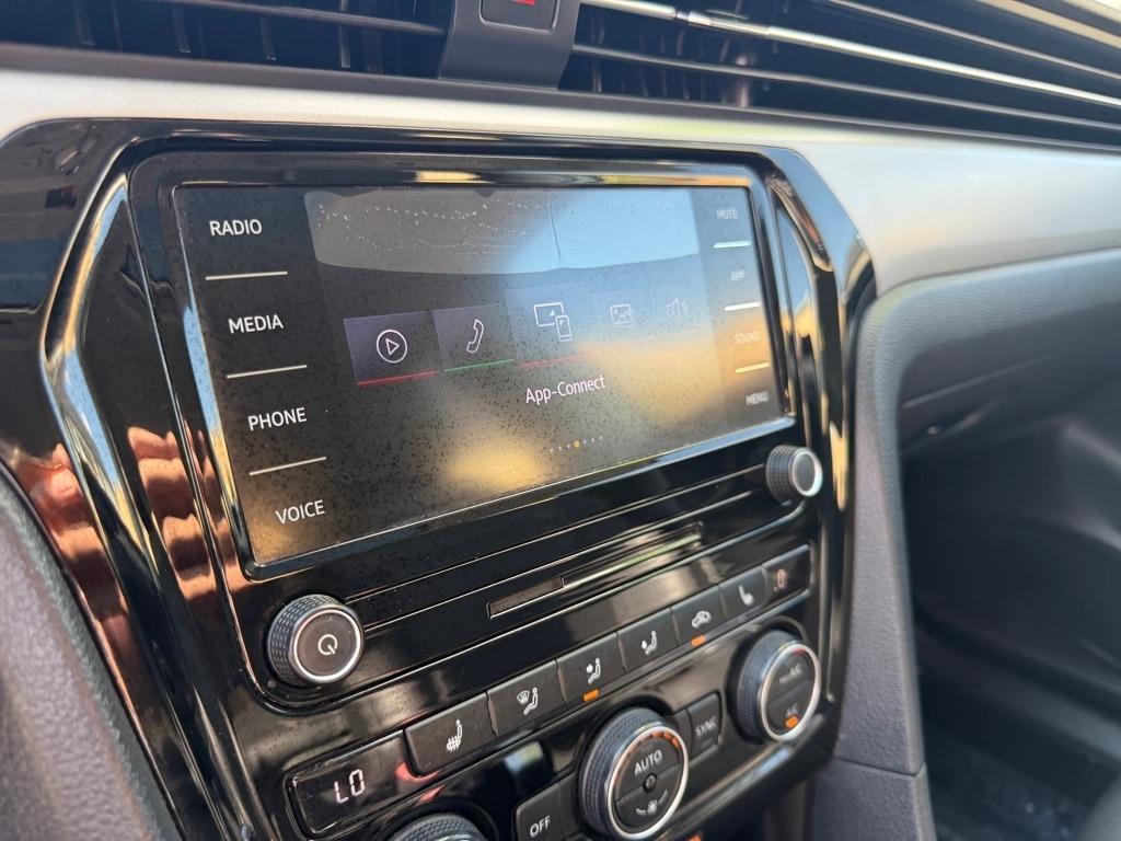 Volkswagen Passat SE 2021
