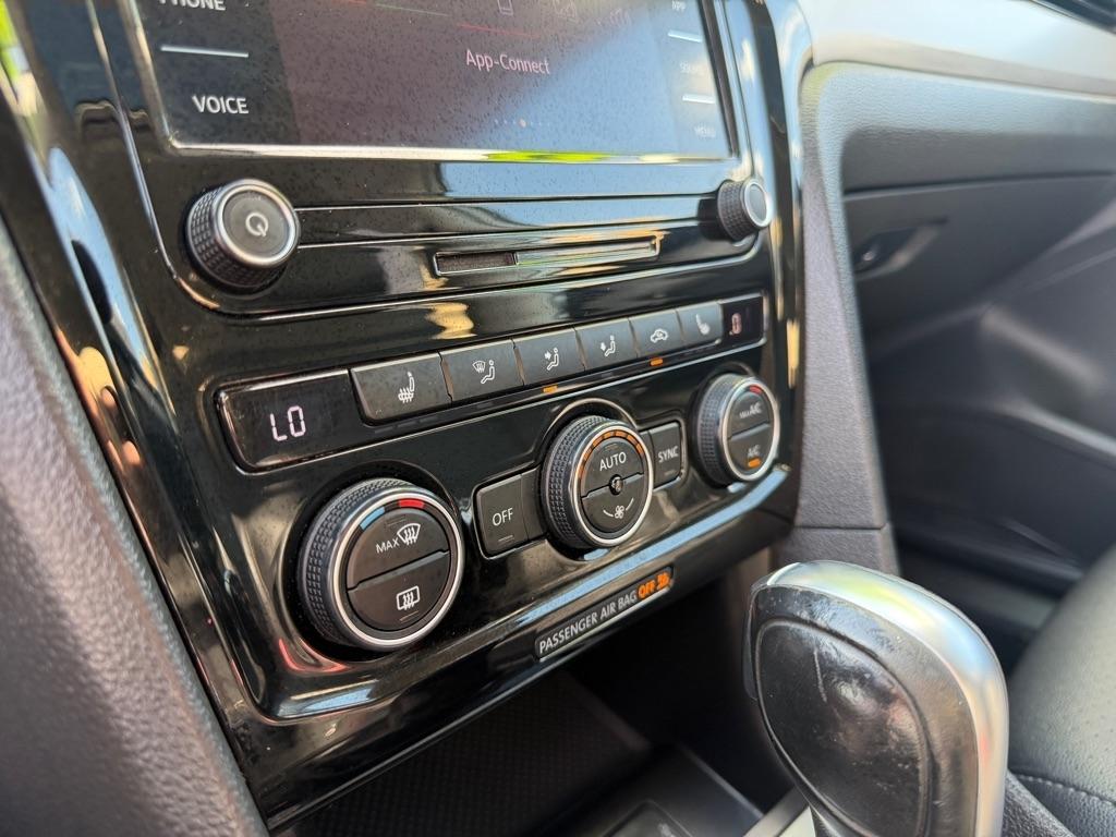 Volkswagen Passat SE 2021