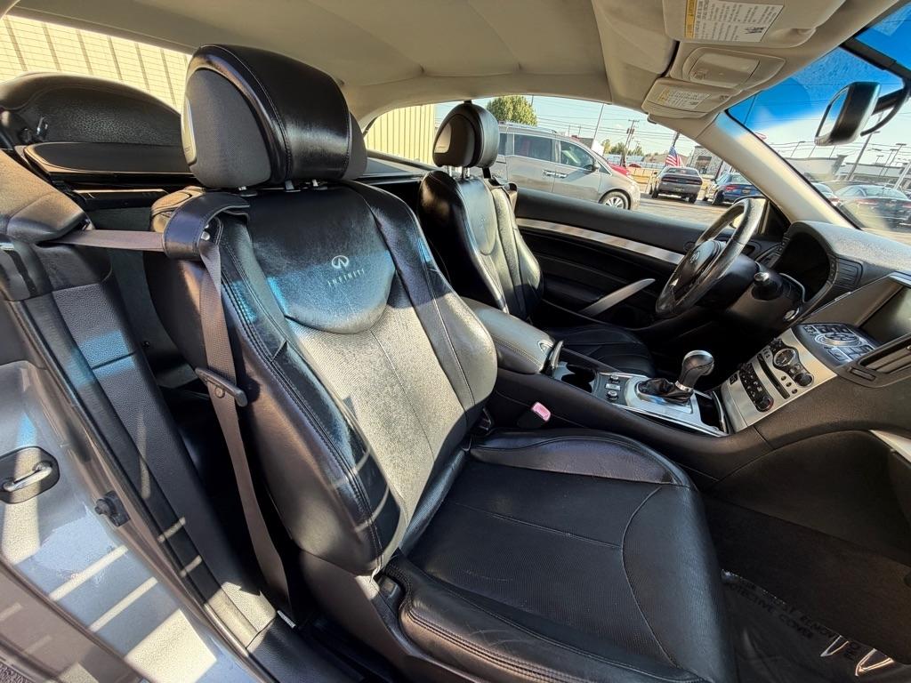 Infiniti Q60 Convertible Sport 6MT 2014