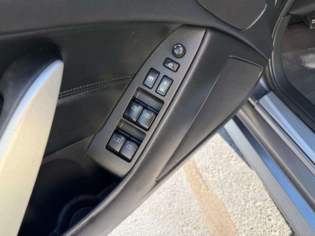 Infiniti Q60 Convertible Sport 6MT 2014