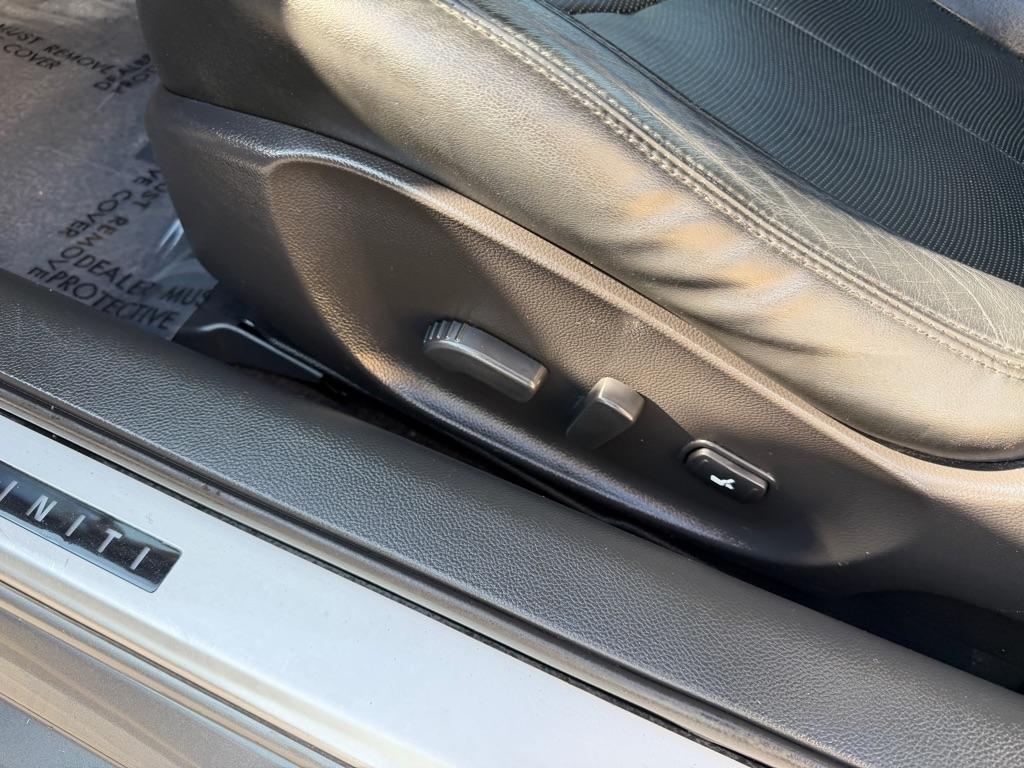 Infiniti Q60 Convertible Sport 6MT 2014