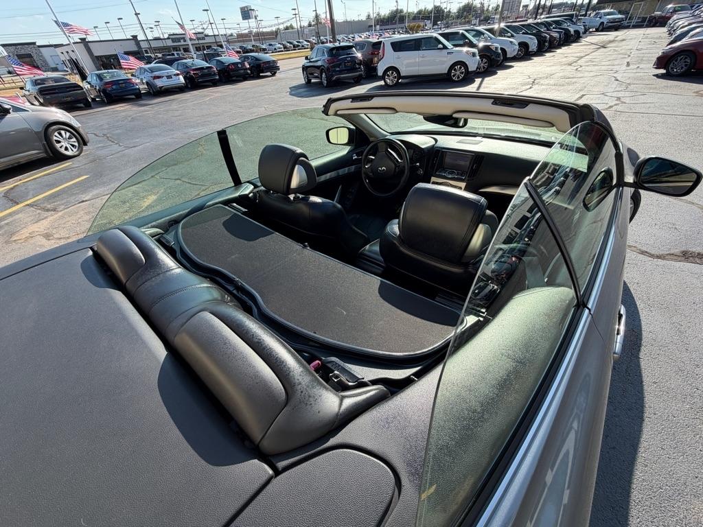 Infiniti Q60 Convertible Sport 6MT 2014