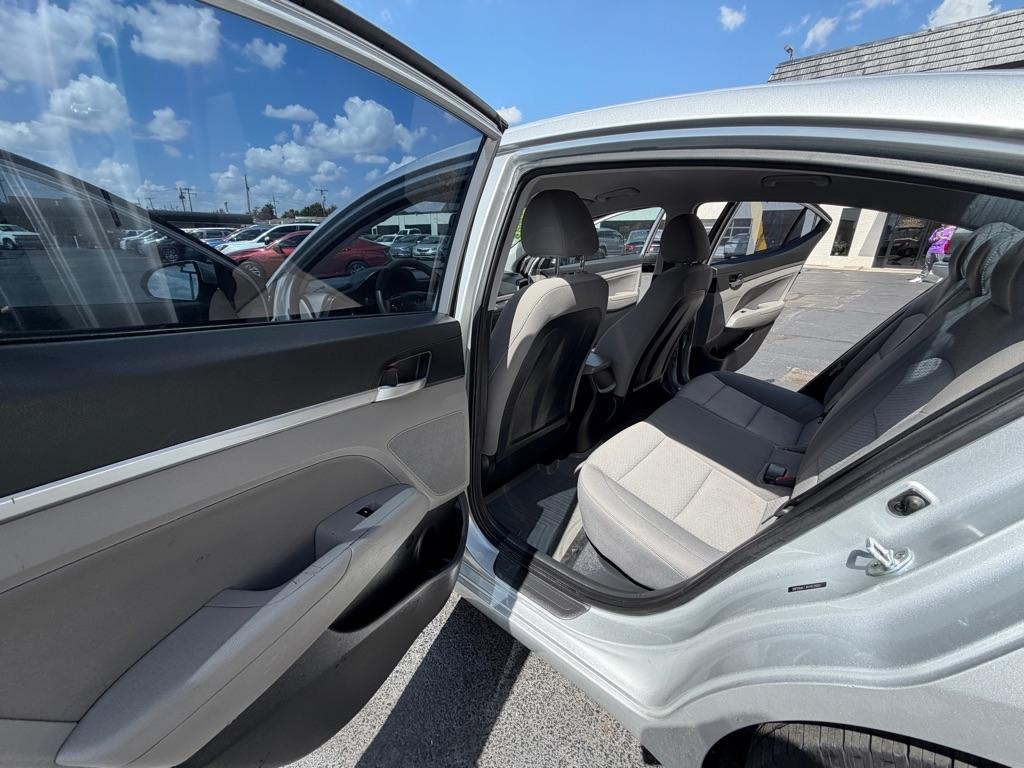 Hyundai Elantra Limited 2019