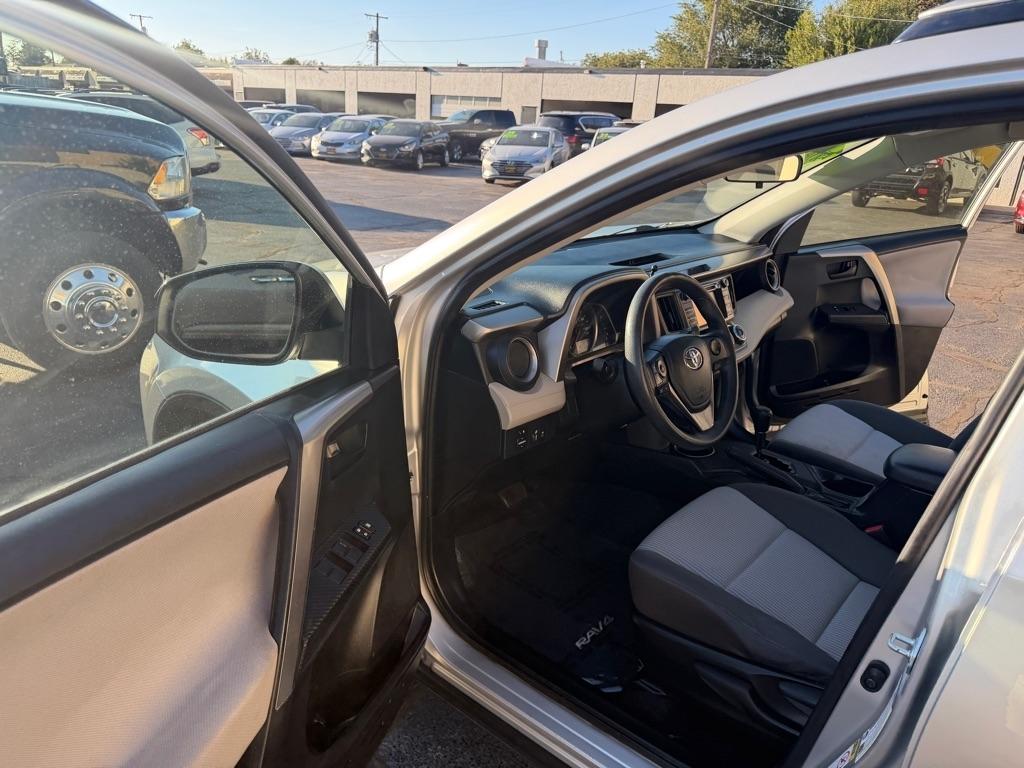 Toyota RAV4 LE FWD 2014