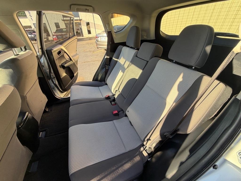 Toyota RAV4 LE FWD 2014