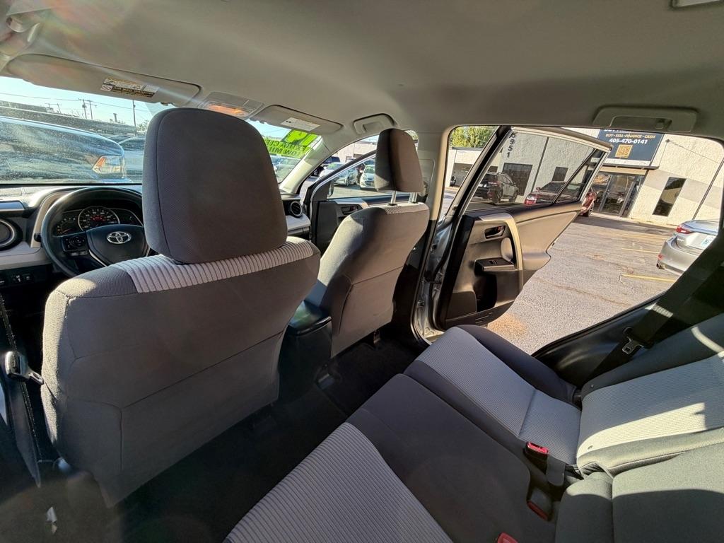 Toyota RAV4 LE FWD 2014