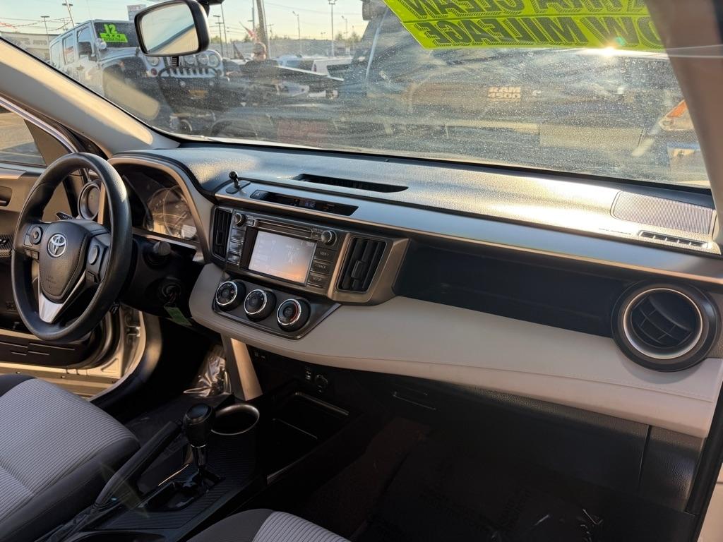 Toyota RAV4 LE FWD 2014