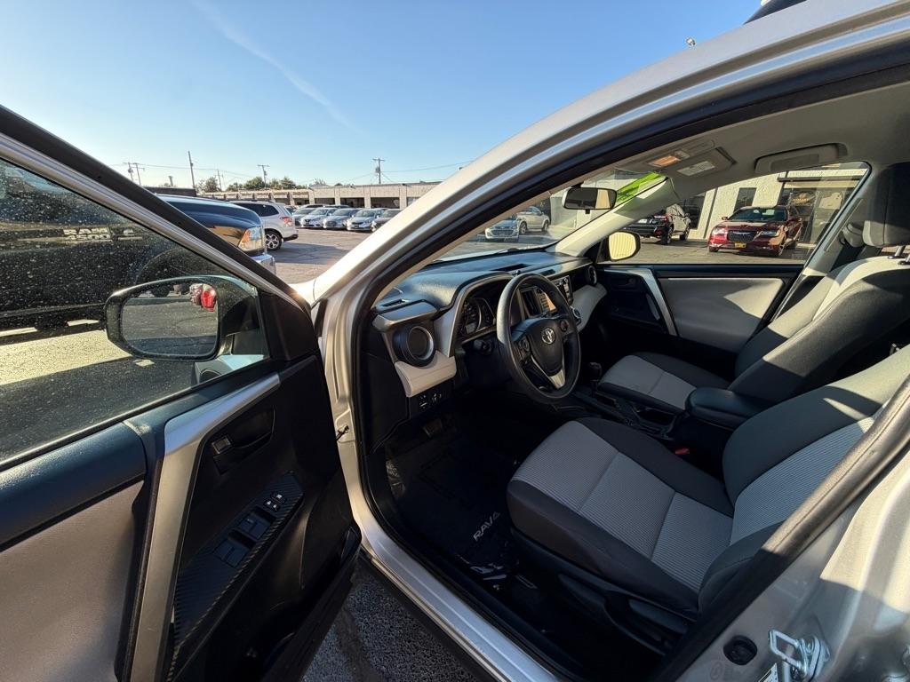 Toyota RAV4 LE FWD 2014