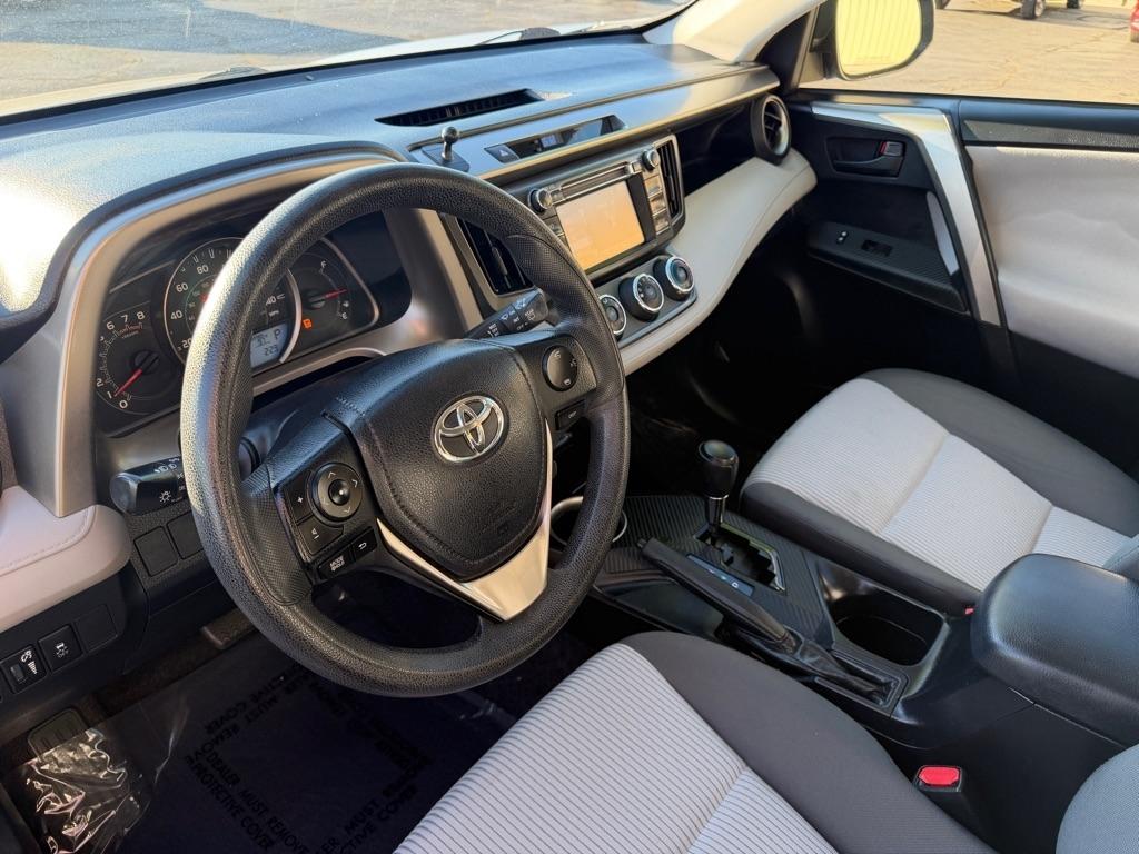 Toyota RAV4 LE FWD 2014