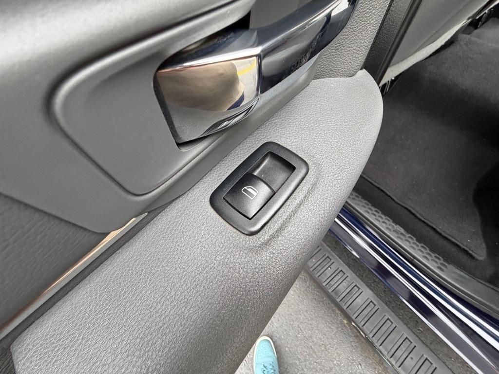 RAM 1500 SLT Crew Cab SWB 2WD 2018