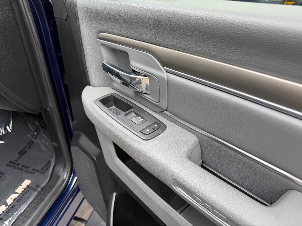 RAM 1500 SLT Crew Cab SWB 2WD 2018