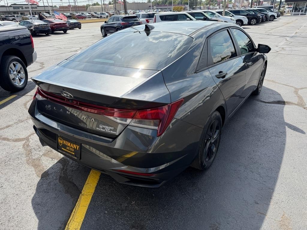 Hyundai Elantra SEL 2021