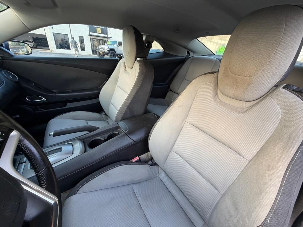 Chevrolet Camaro Coupe 1LT 2012
