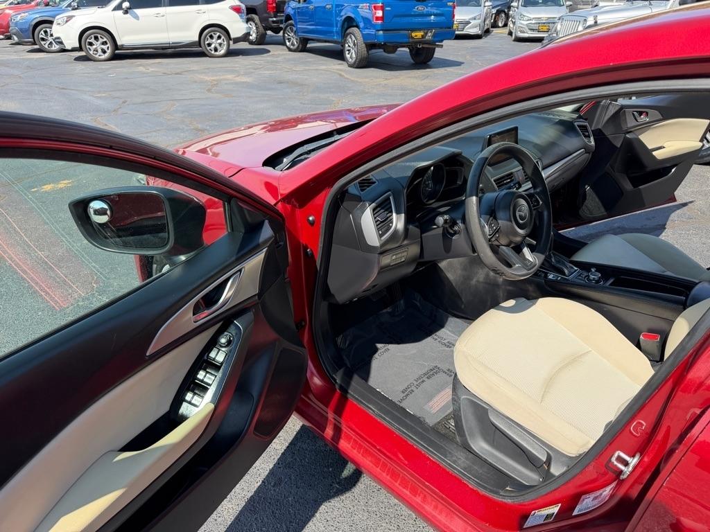 Mazda MAZDA3 i Sport AT 5-Door 2018