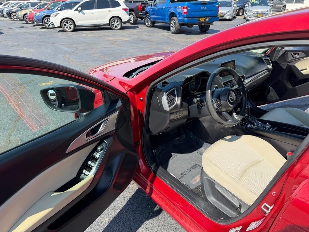 Mazda MAZDA3 i Sport AT 5-Door 2018