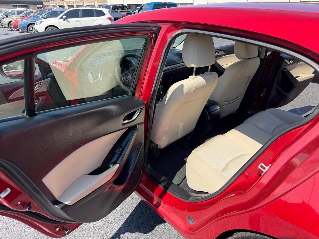 Mazda MAZDA3 i Sport AT 5-Door 2018