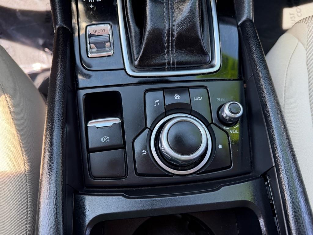 Mazda MAZDA3 i Sport AT 5-Door 2018