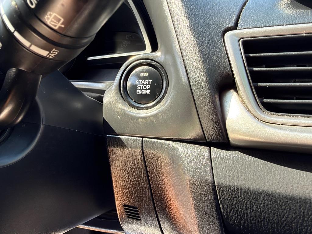 Mazda MAZDA3 i Sport AT 5-Door 2018