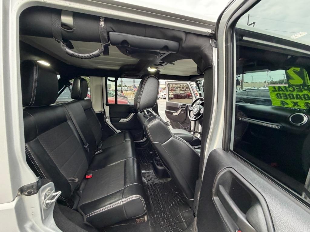 Jeep Wrangler Unlimited Rubicon 4WD 2012