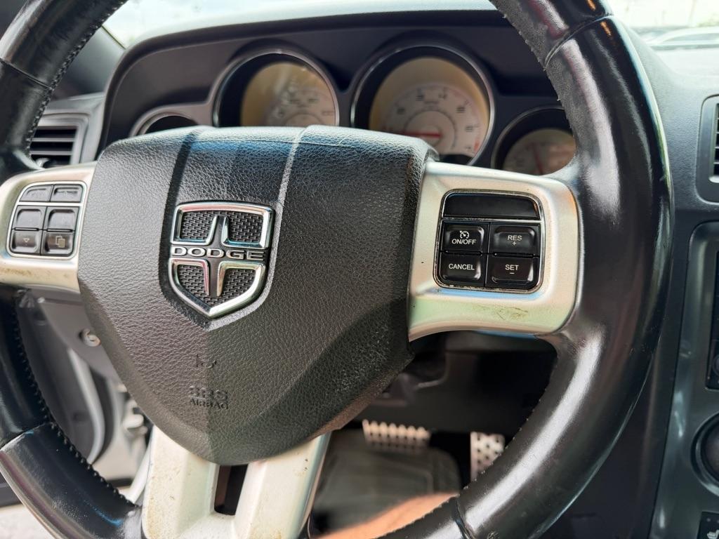 Dodge Challenger SXT 2012