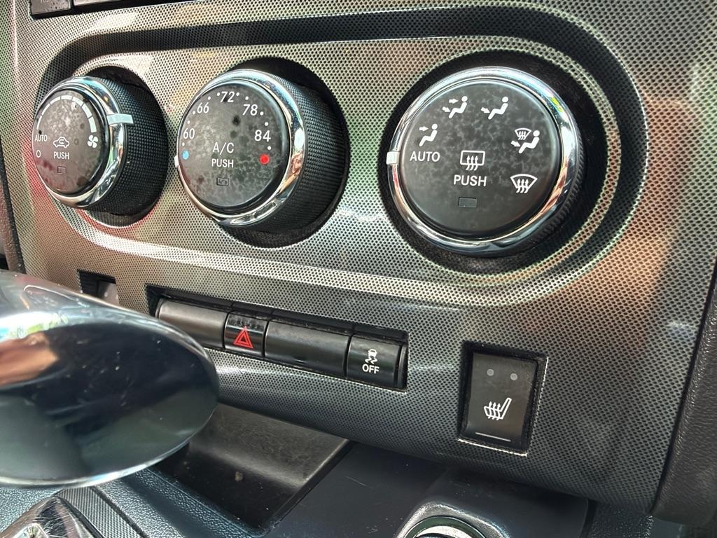 Dodge Challenger SXT 2012