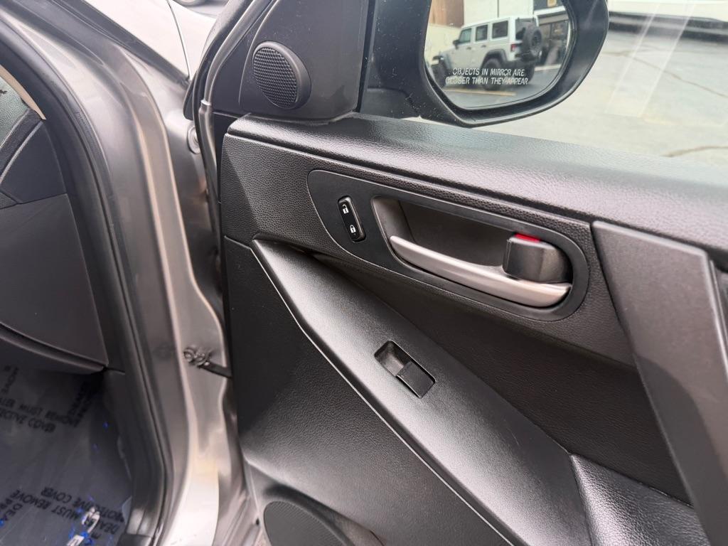 Mazda MAZDA3 s Sport 4-Door 2010